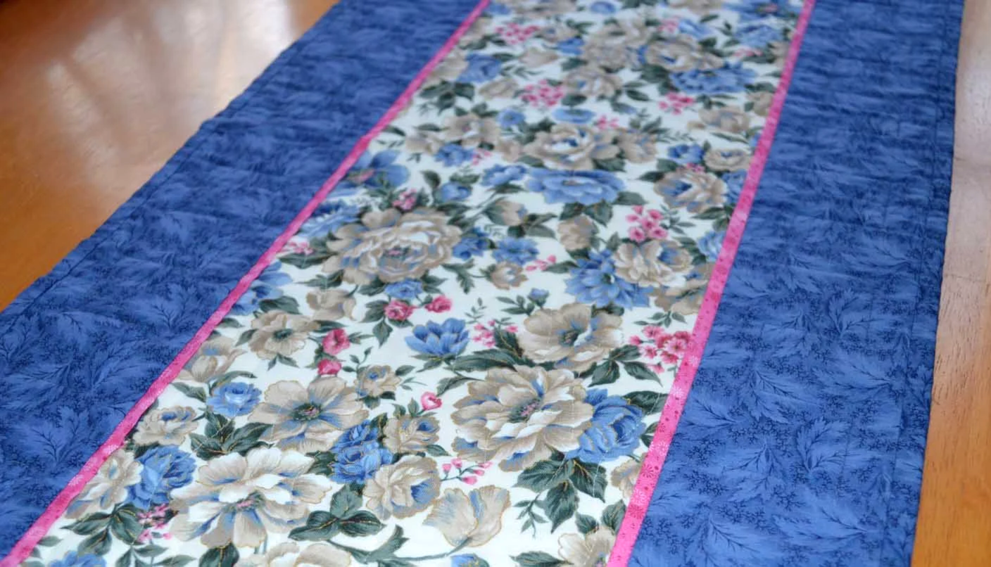 Table Runner - Blue Roses