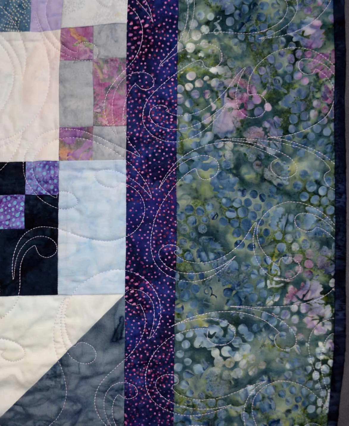 Bed Quilt - Scrap-Bag Stars Twin